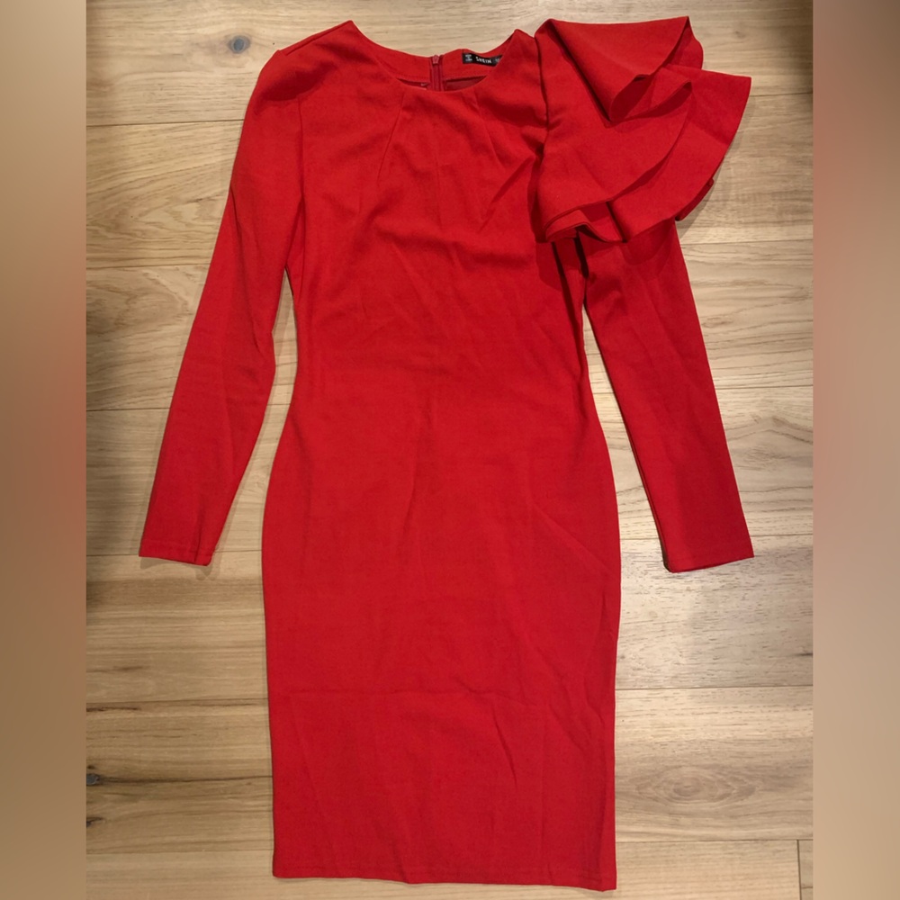 BNWOT Long sleeve dress with ruffle
